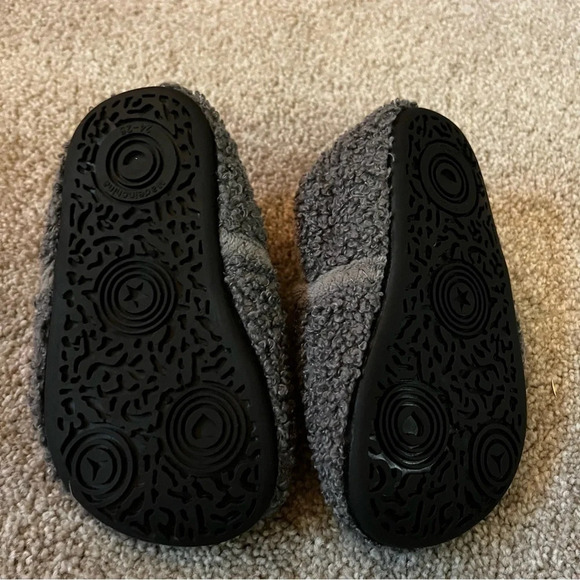 Xihalook Toddler Rubber bottomed Gray Slippers- size toddler 6.5-7.5 - Picture 5 of 6